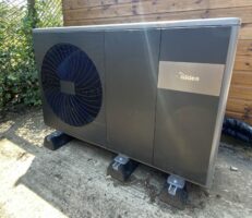 Midea R290 Air Source Heat Pump